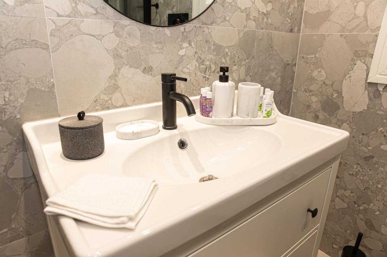 Lycabettus Athens Apartment Bagian luar foto